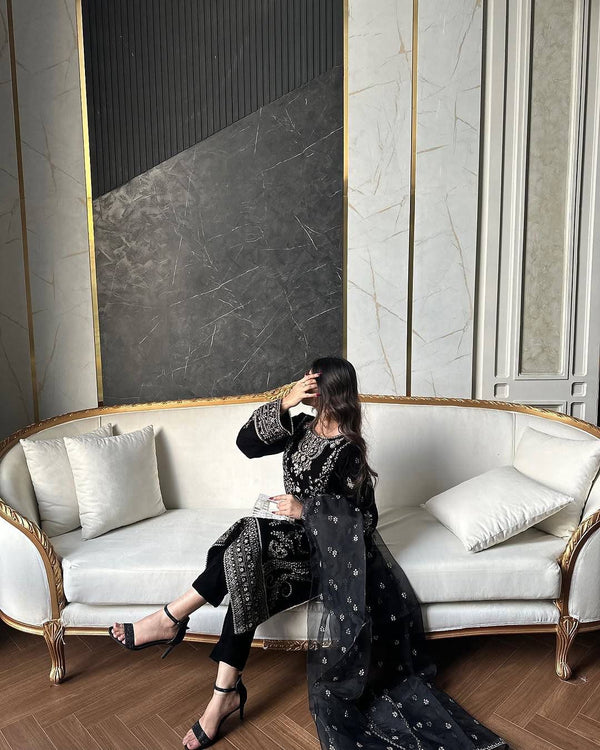 KURTI-PANT SET IN BEAUTIFUL VELVET