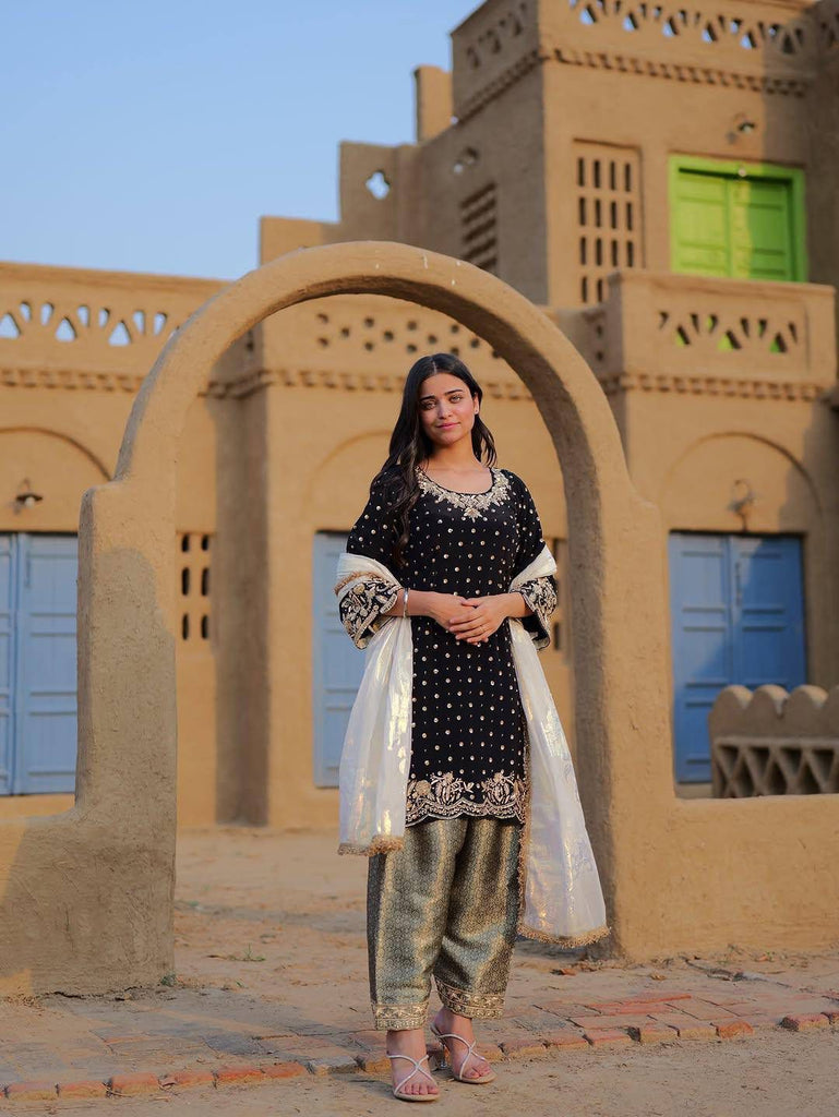 VELVET KURTI-PANT SET