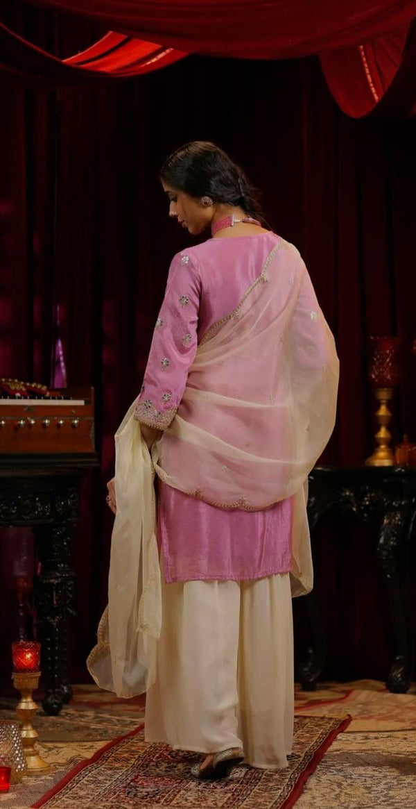 PRESENTING 3 PIECE STYLISH KURTI,CONTRAST PLAZAA AND DUPATTA WITH BEAUTIFUL EMBROIDERY